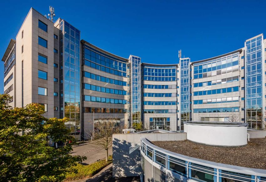 Fassade, großes Bürogebäude