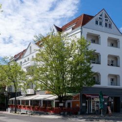 mehrstöckige Hausfassade