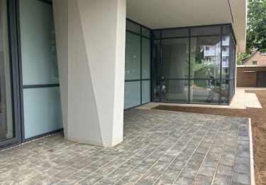 Terrasse (Bepflanzung vorhanden)