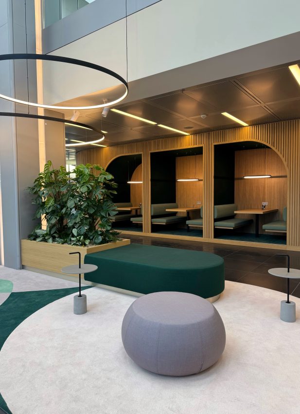 Aufenthaltsmöglichkeit im ICON by Covivio