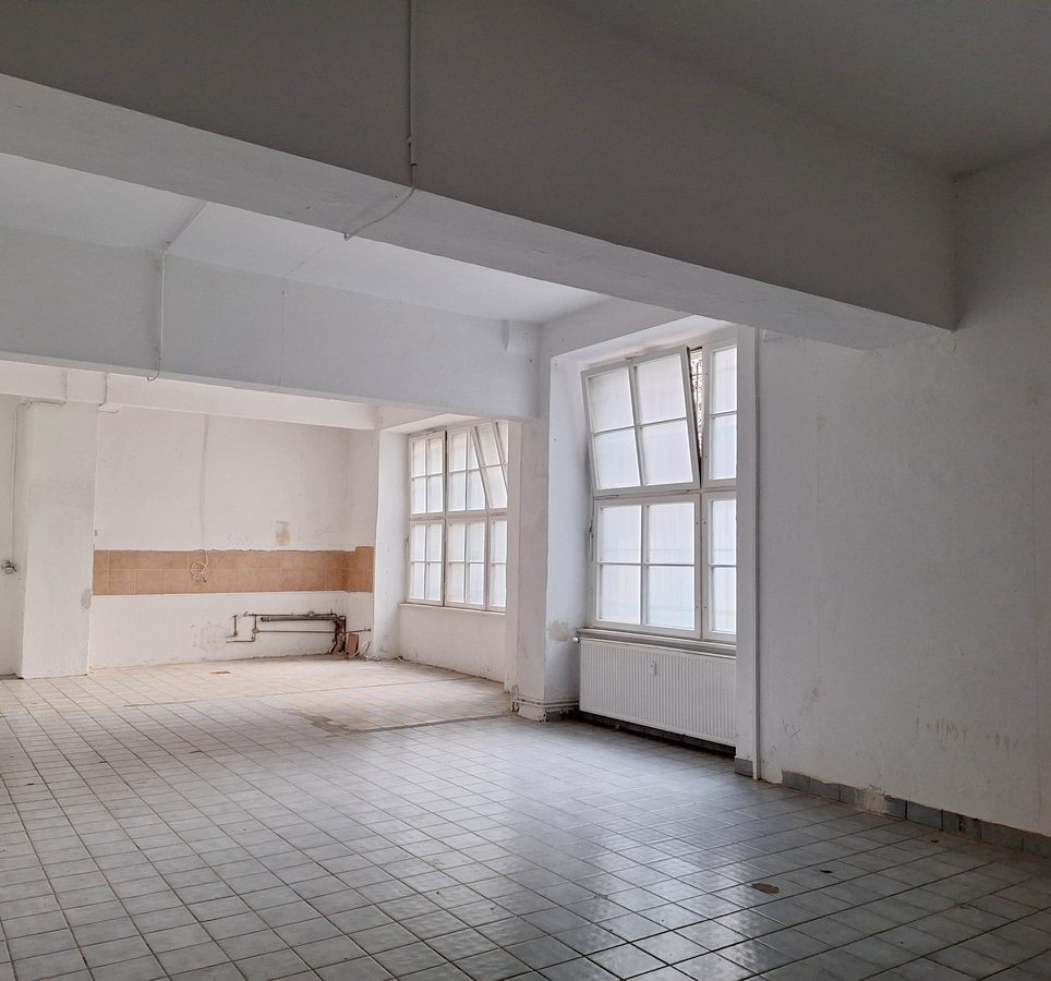 hohe Decken (Raum 01)