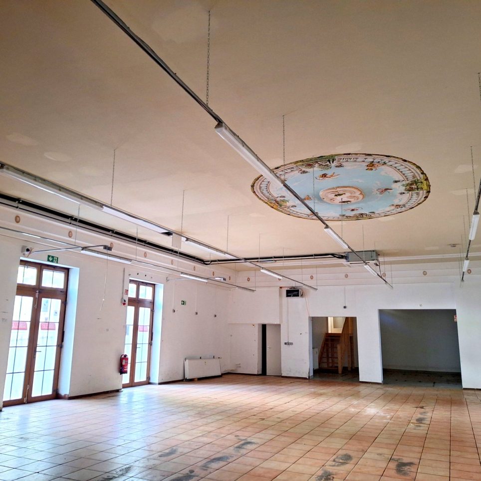 großzügiger Gastraum