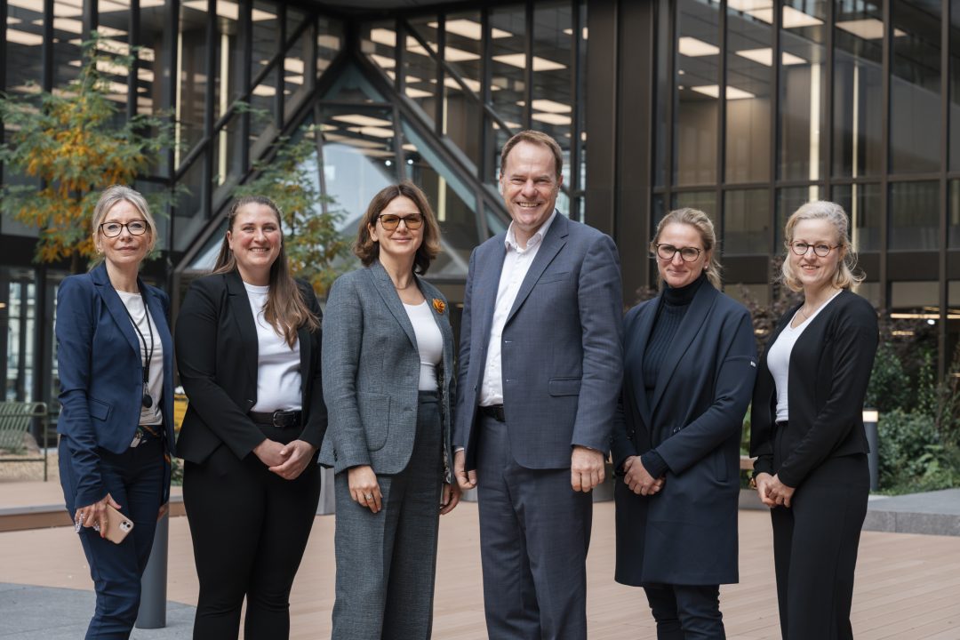 Oberbürgermeister Dr. Keller und Team Covivio im ICON by Covivio