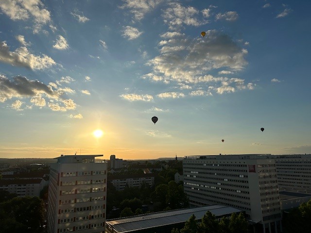 Citylights & Ballons – Penthouse mit besonderem Flair und EBK! - Foto 3