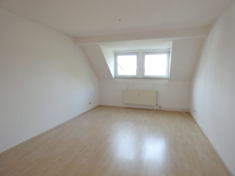 *** Viiiiel Platz! 5 Zimmer-Wohnung mit eigenem Gartenanteil!**** - Foto 1