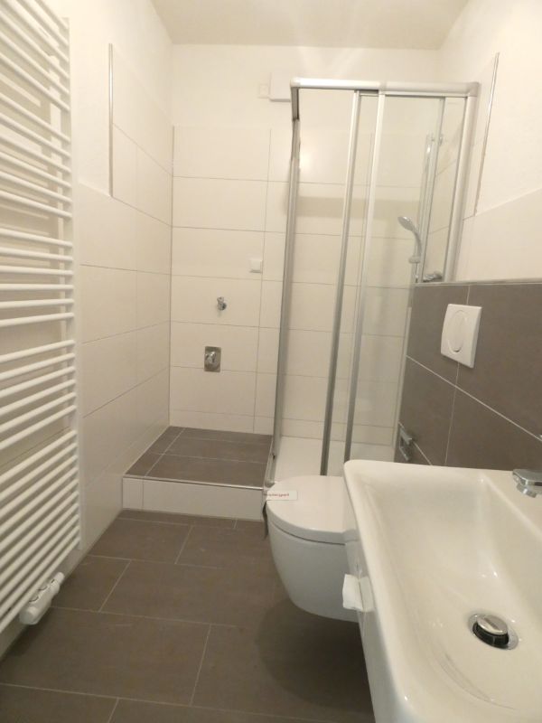 *** Moderne 2-Zi-Wohnung mit Loggia in Essen-Frohnhausen sucht einen neuen Bewohner *** - Foto 3