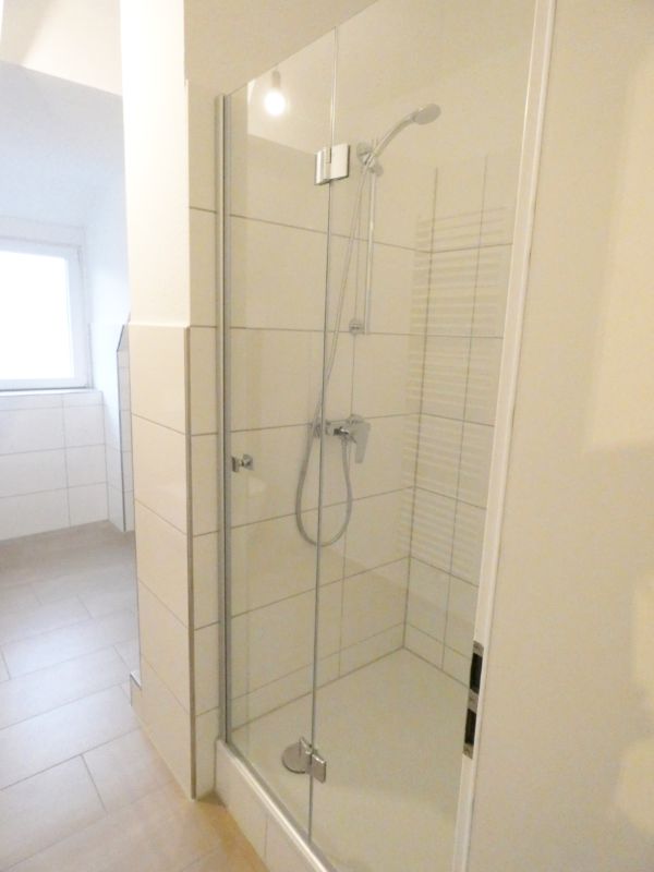 *sanierte 3 Zimmer Wohnung mit Tageslichtbad* - Foto 2