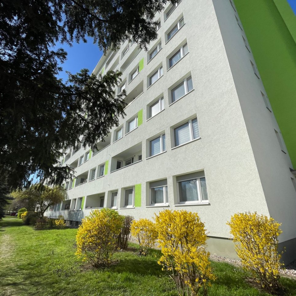 saniertes Mehrfamilienhaus