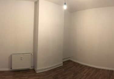 Beispielhaftes Abstellraum (neuer Boden)