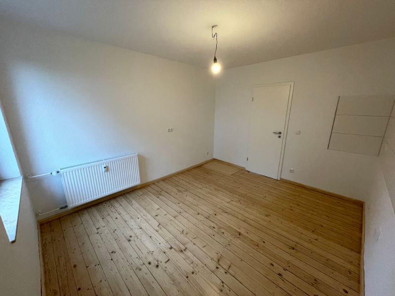 *hochwertig modernisierte Altbauwohnung im EG*Tageslichtbad* - Foto 3