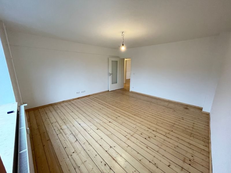 *hochwertig modernisierte Altbauwohnung im EG*Tageslichtbad* - Foto 4