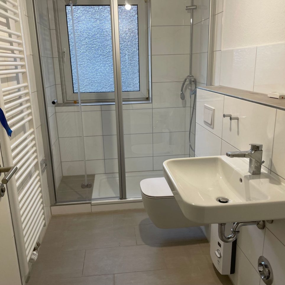 Beispiel Tageslichtbad mit Dusche