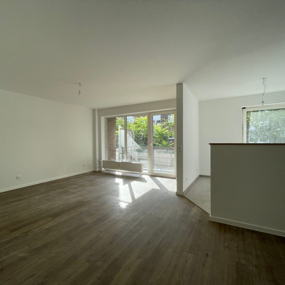 Wohnbereich mit offener Küche, Musterfoto