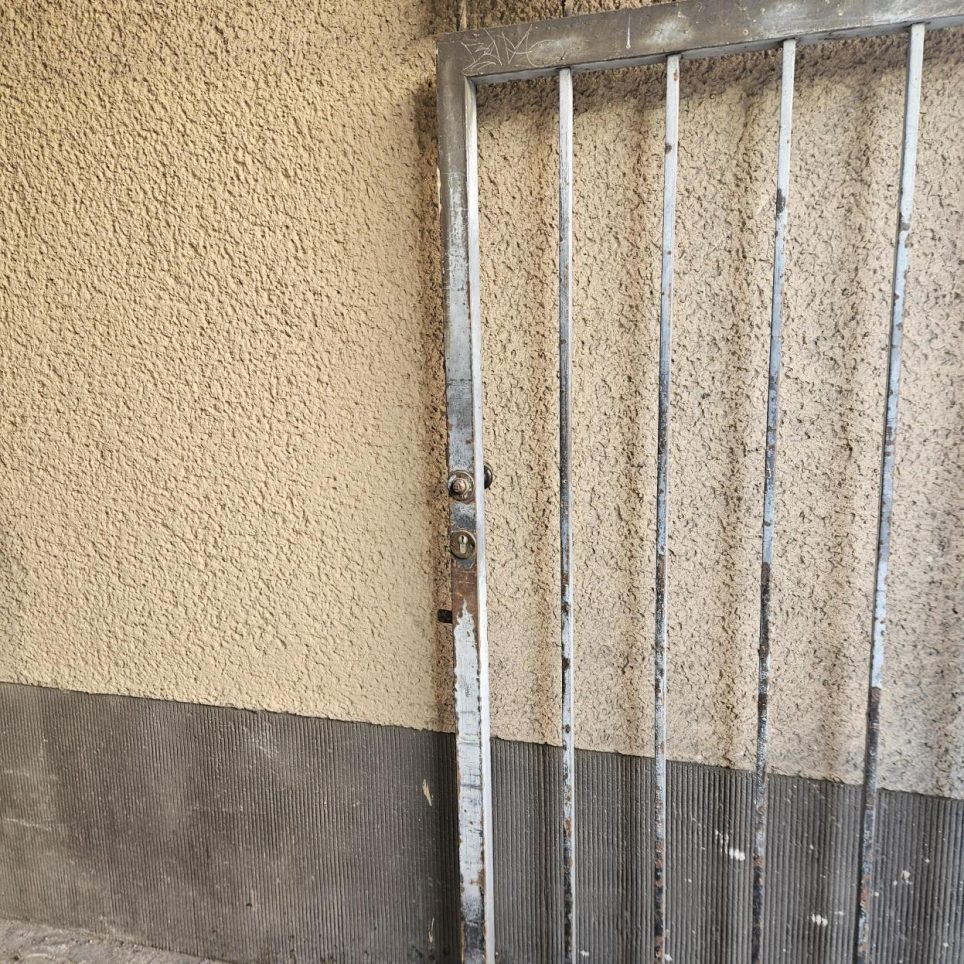 Einfahrt (ca. 2,15m)