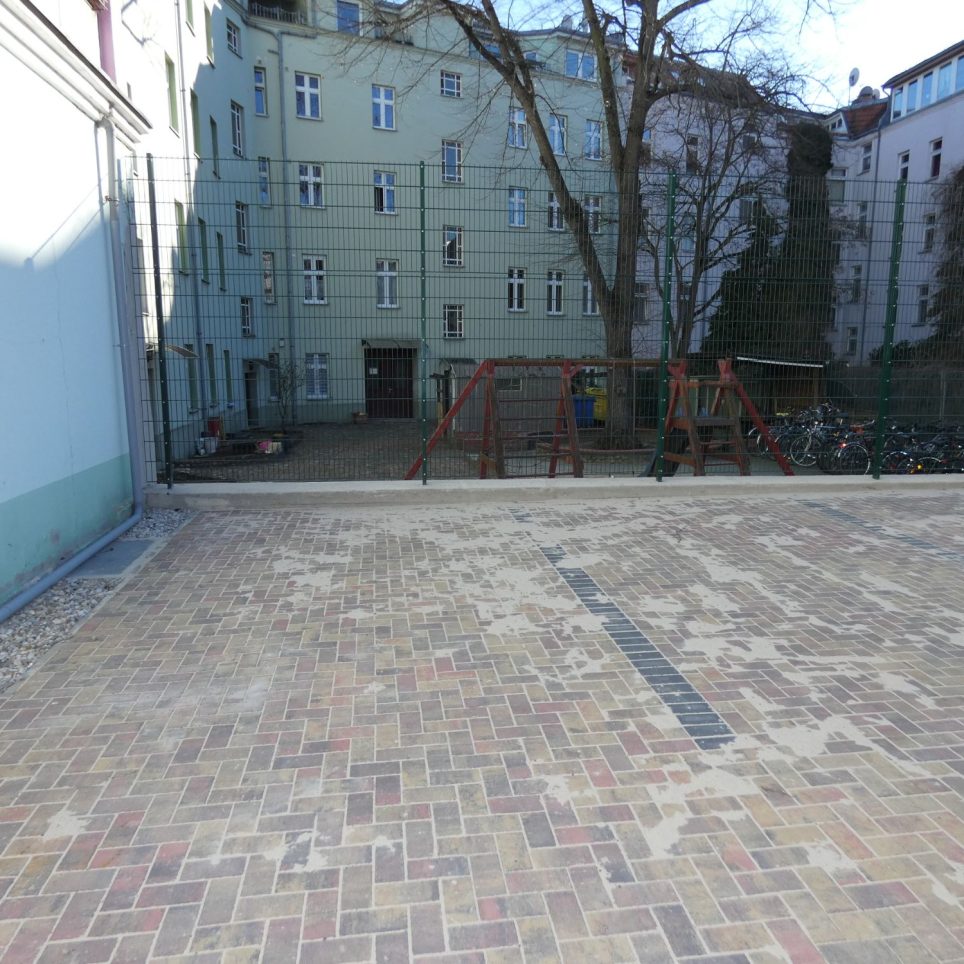 Stellplätze im Innenhof