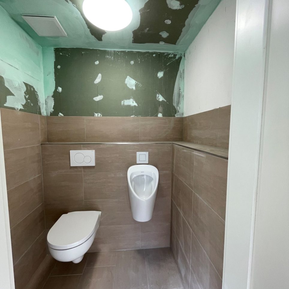 neues WC, Herrenbereich