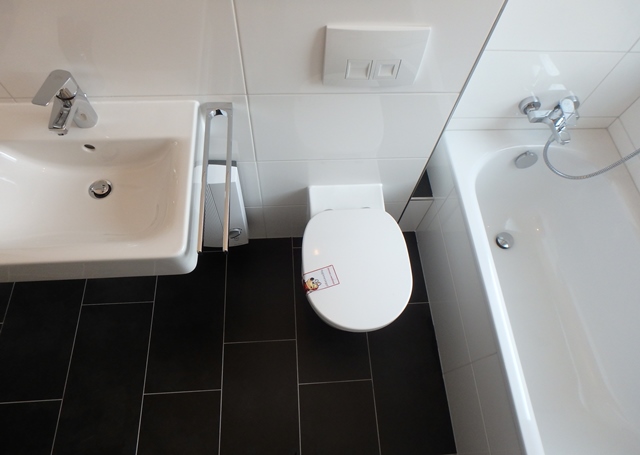 Modernisierte 2-Raum-Wohnung in ruhiger&grüner Lage! - Photo 2