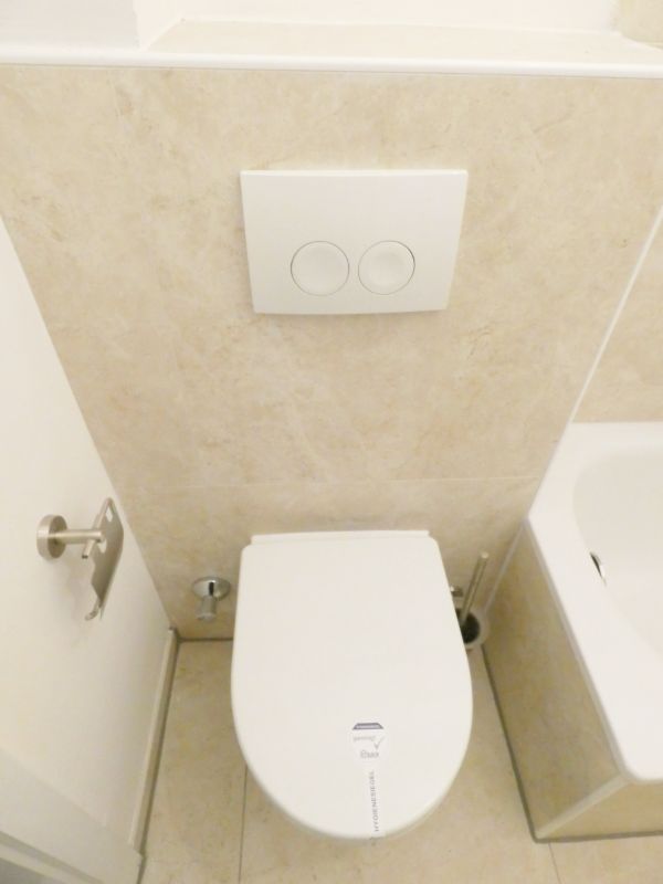 ** Modernisierte Wohnung mit großer Wohnküche in zentraler Lage von Frohnhausen ** - Foto 4