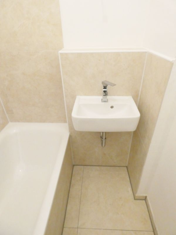 ** Modernisierte Wohnung mit großer Wohnküche in zentraler Lage von Frohnhausen ** - Foto 2