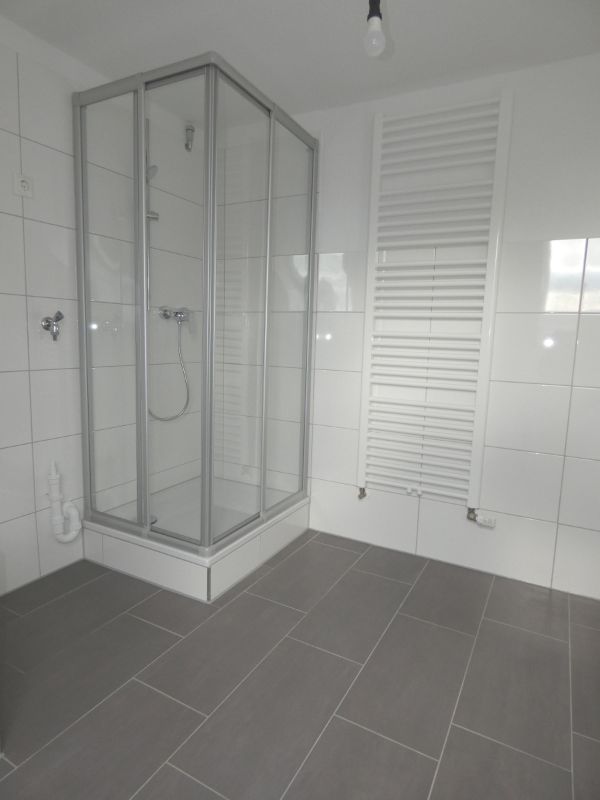 *** Charmante DG-Wohnung mit Dachbalkon sucht neue Bewohner! *** - Photo 1