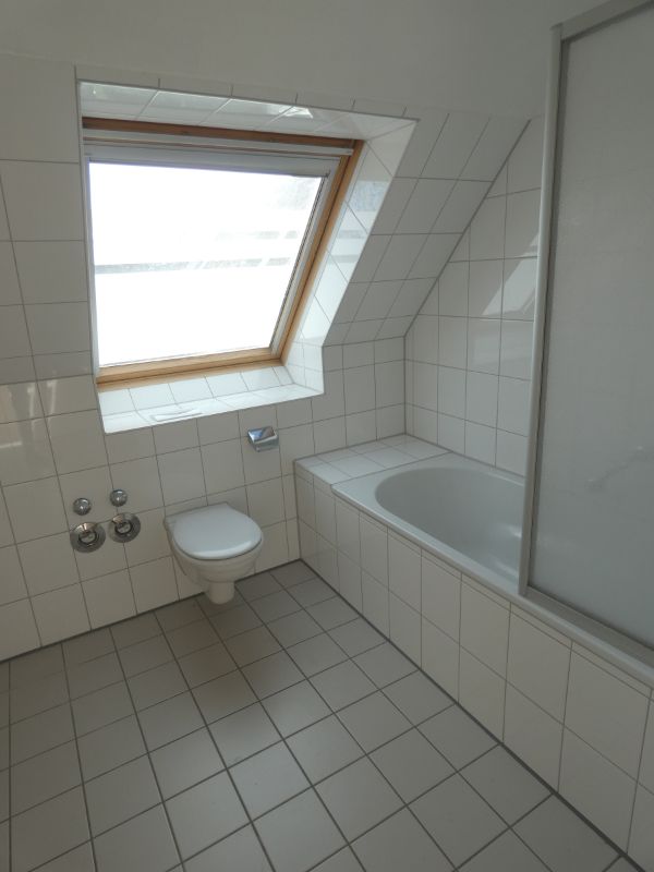 *Schöner Balkon*Charmante Dachgeschosswohnung in grüner Lage* - Photo 2