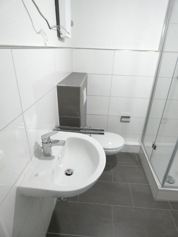*** Modernisierte 2-Zi-Wohnung in zentraler Lage von Essen-Frohnhausen *** - Foto 3