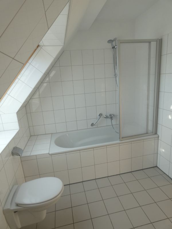 *hochwertige Balkonwohnung mit Tageslichtbad* - Photo 2