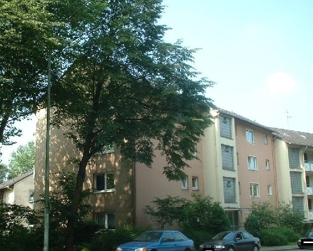 *** Modernisierte 2-Zi-Wohnung mit Balkon in beliebter Lage von Essen-Holsterhausen *** - Photo 2