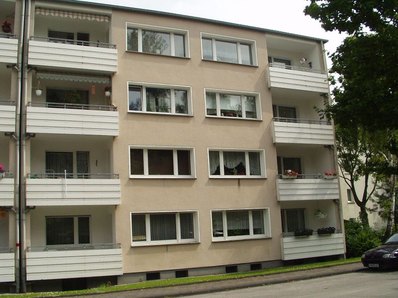 *sanierte Balkonwohnung mit Tageslichtbad* - Foto 2