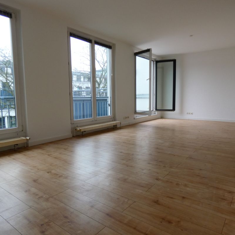 Großzügige 2-Zimmer Wohnung mit Aufzug und Wannenbad - Photo 1