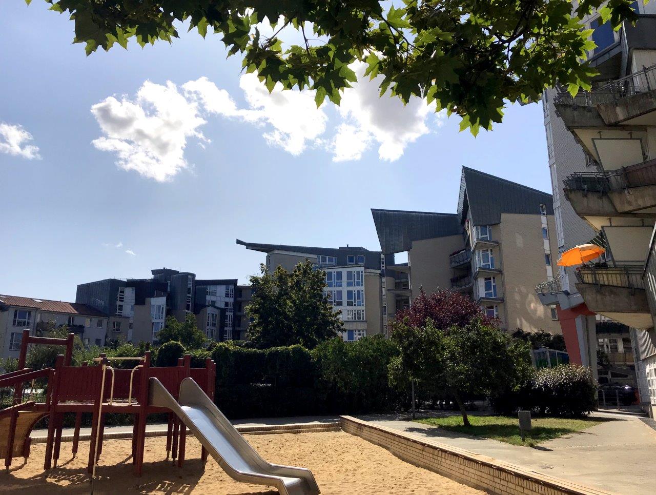 Mit Ecken & Kanten: sonniges Zuhause ab Mitte Juli! - Photo 1