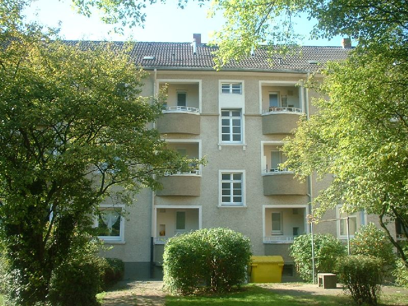 ** Wohnen im beliebten Luisenhof – Charmante 2-Zimmer-Wohnung mit Loggia in Essen-Frohnhausen ** - Foto 2