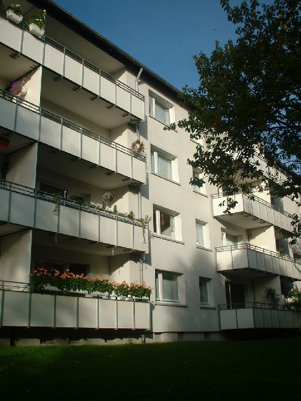 *moderne Balkonwohnung mit Tageslichtbad und 3 Zimmern* - Photo 1