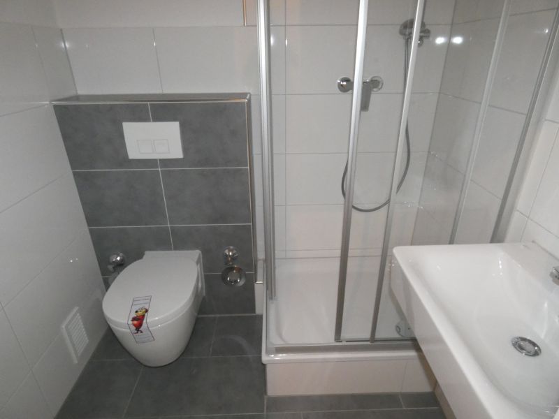 *** Modernisierte 2-Zi.-Whg. mit Duschbad! *** - Foto 1