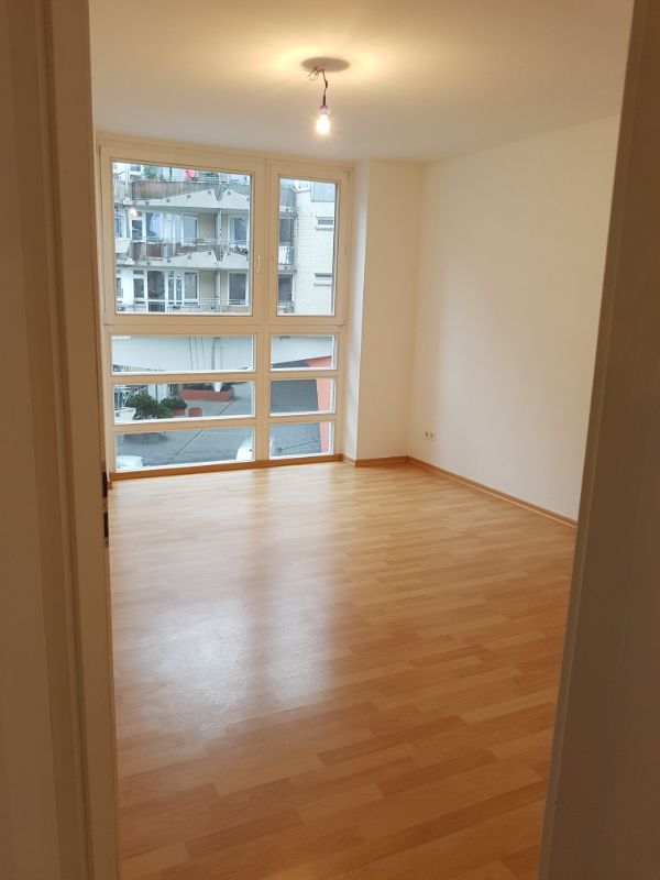 Frisch gemalert, spannend geschnitten – frei ab September! - Photo 2