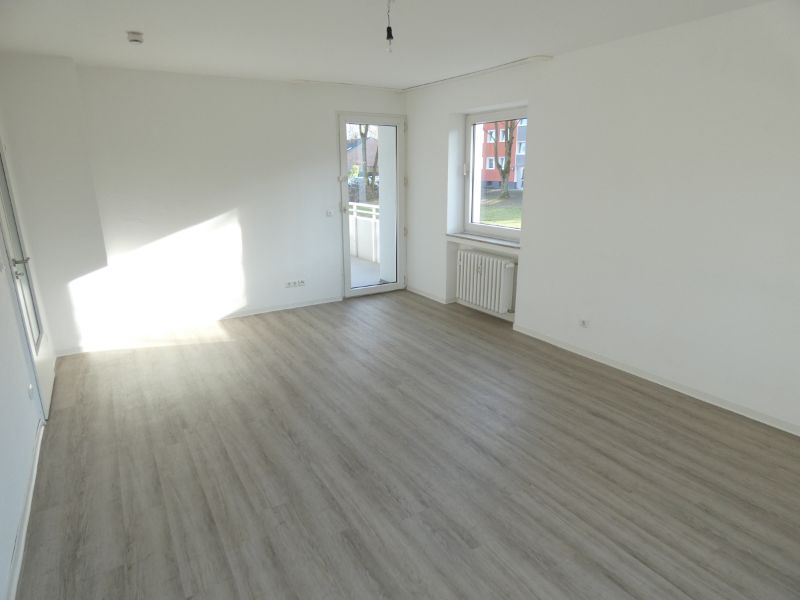 *Ideale 3-Zimmer-Wohnung mit Balkon – *komplett modernisiert* - Photo 2