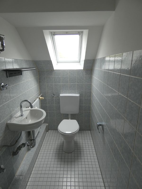 *** Altbauliebhaber aufgepasst! 2 Zimmer zzgl. Mansarde unweit des beliebten Schlossparks! *** - Photo 1