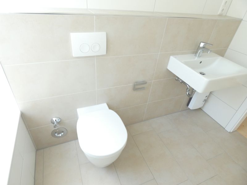 ** Gemütliche und moderne DG-Wohnung mit Balkon und Dielenböden ** - Photo 2