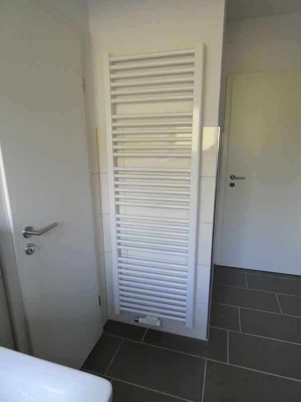 *** Modernisierte DG-Wohnung sucht neuen Mieter *** - Foto 1