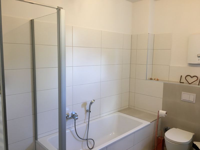 *** Modernisierte EG-Altbauwohnung mit Loggia im beliebten Luisenhof *** - Photo 1