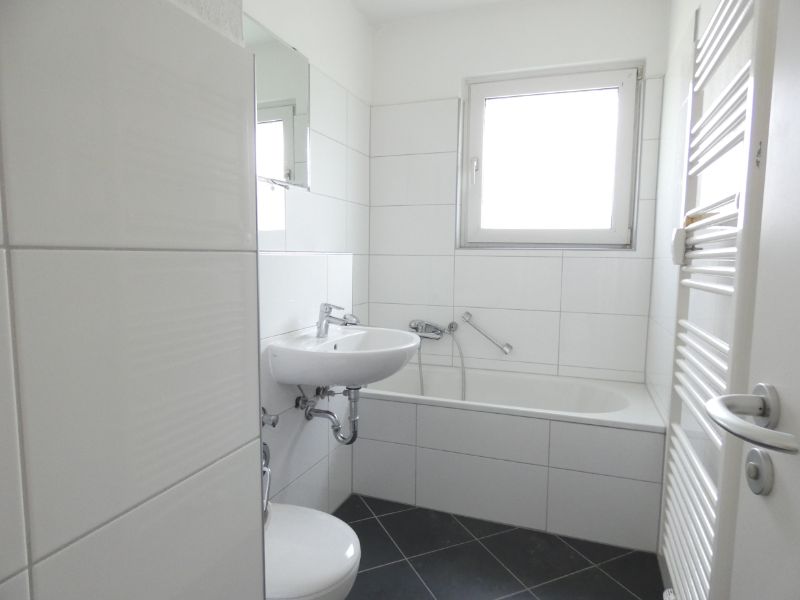 3 Raum Whg modernisiert mit Balkon im Dichterviertel! - Photo 3