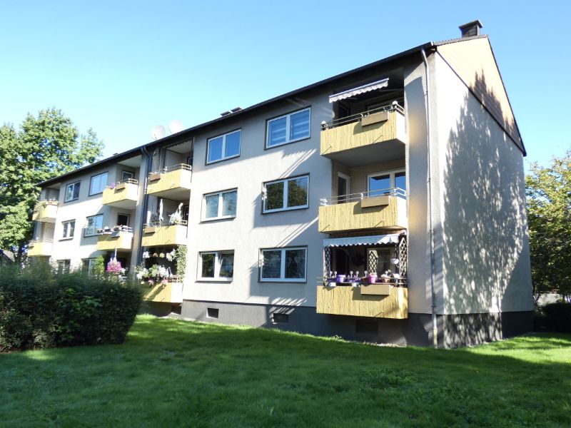 Sehr attraktive Wohnung mit Balkon * bereits modernisiert* - Photo 2