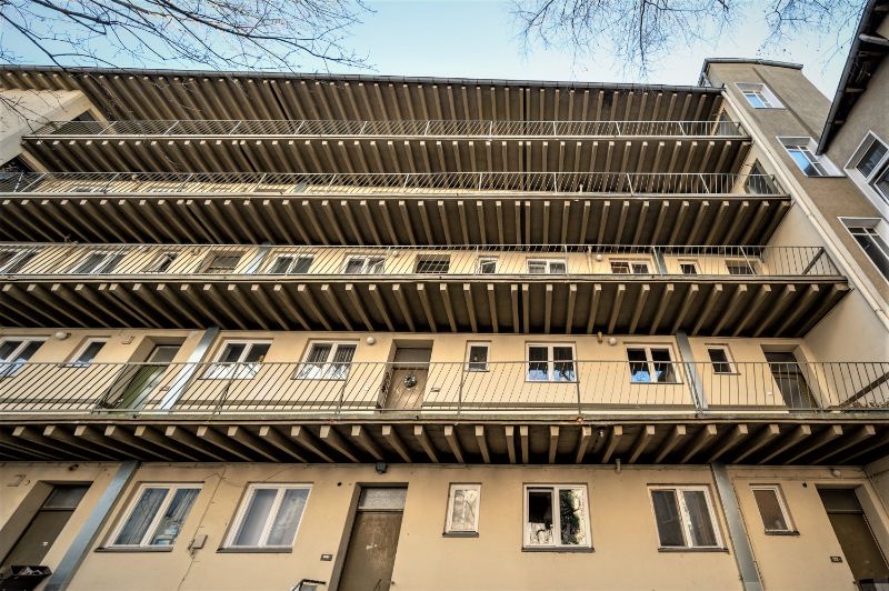 Wir sanieren für Sie! Modern, super Schnitt mit neuem Badezimmer! - Photo 2