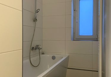 تصویر Altbaucharme im ruhigen Hinterhaus!