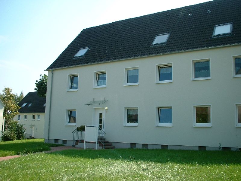 *Schöner Balkon*Charmante Dachgeschosswohnung in grüner Lage* - Foto 2