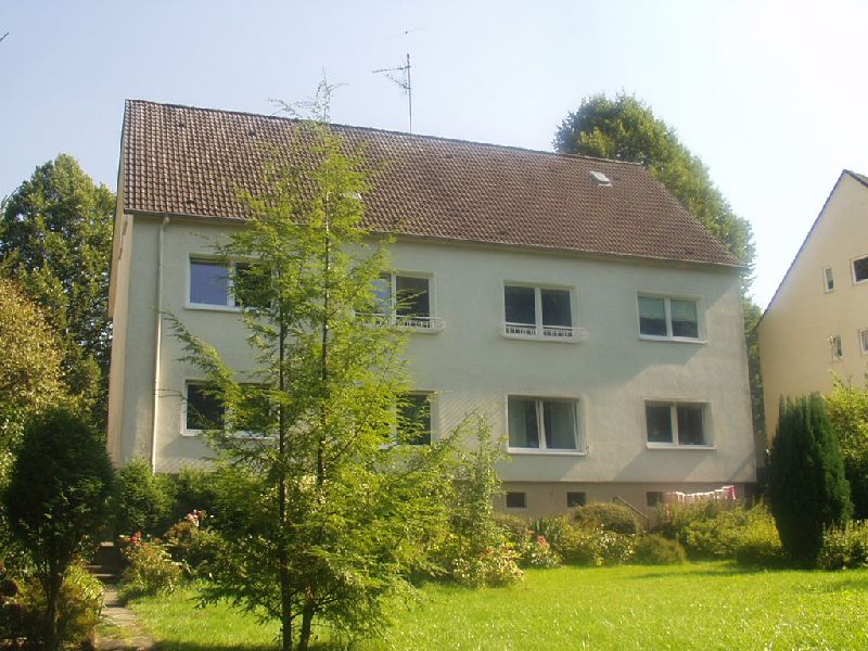 Modernisierte 2-Zi.-Whg eigenem Gartenanteil, Holzdielen und Wohnküche in direkter Waldrandlage auf der Margarethenhöhe! - Photo 2