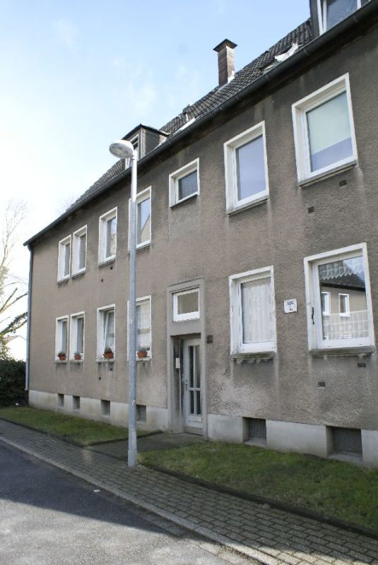 Frisch sanierte Dachgeschosswohnung mit großzügigem Wohnraum in ruhiger Sackgassenlage - Photo 1