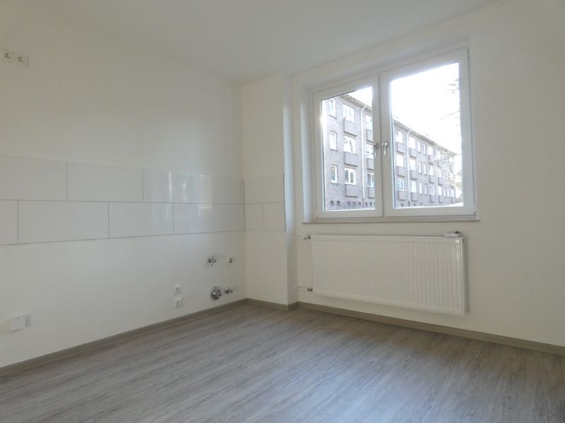 *** Riskieren Sie einen Blick! Charmante 2-Zi.-Whg. + Mansarde + zus. Dusche/WC! *** - Foto 2