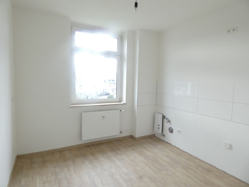 *** Modernisierte 2-Zi-Wohnung mit Loggia und zusätzlichem Mansardenraum *** - Foto 2