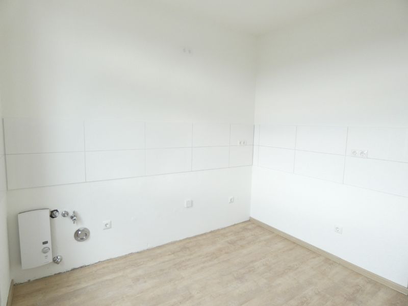 *** Modernisierte 2-Zi-Wohnung mit Loggia und zusätzlichem Mansardenraum *** - Foto 1